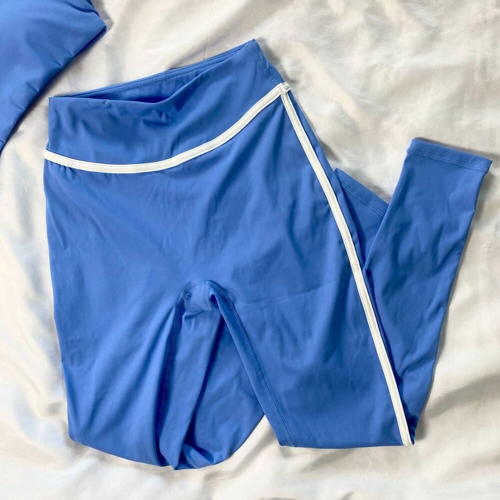 NWOT Amazon Baby Blue Seamless Sexy Matching Workout Set S - Picture 8 of 8